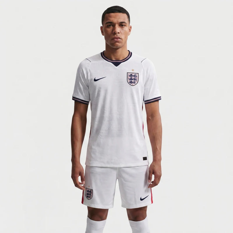 Camisa Inglaterra I 2026 - Versão Jogador - Varal do Torcedor P / Não / Sem Patch Otimizado