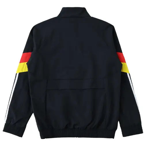 Corta vento retrô Alemanha 2024 2025, jaqueta leve com escudo bordado, agasalho da seleção alemã, modelo clássico preto e branco, corta vento futebol estilo retrô, jaqueta Alemanha para frio e vento

