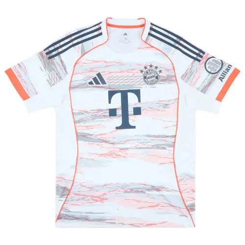 camisa bayern munique 2025, uniforme reserva bayern, escudo bordado bayern 25/26, camisa torcedor alemão, manto alternativo bayern de munique
