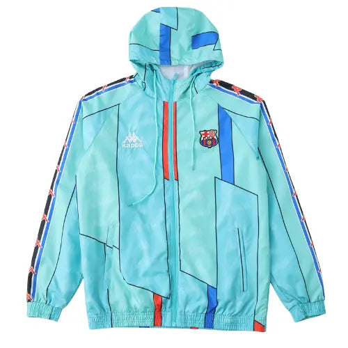 Corta Vento Retrô Barcelona 1997 - Azul com escudo bordado, gola alta e tecido leve. Design clássico dos anos 90 com visual moderno. Perfeito para torcedores, colecionadores e quem curte o lifestyle catalão com estilo.

