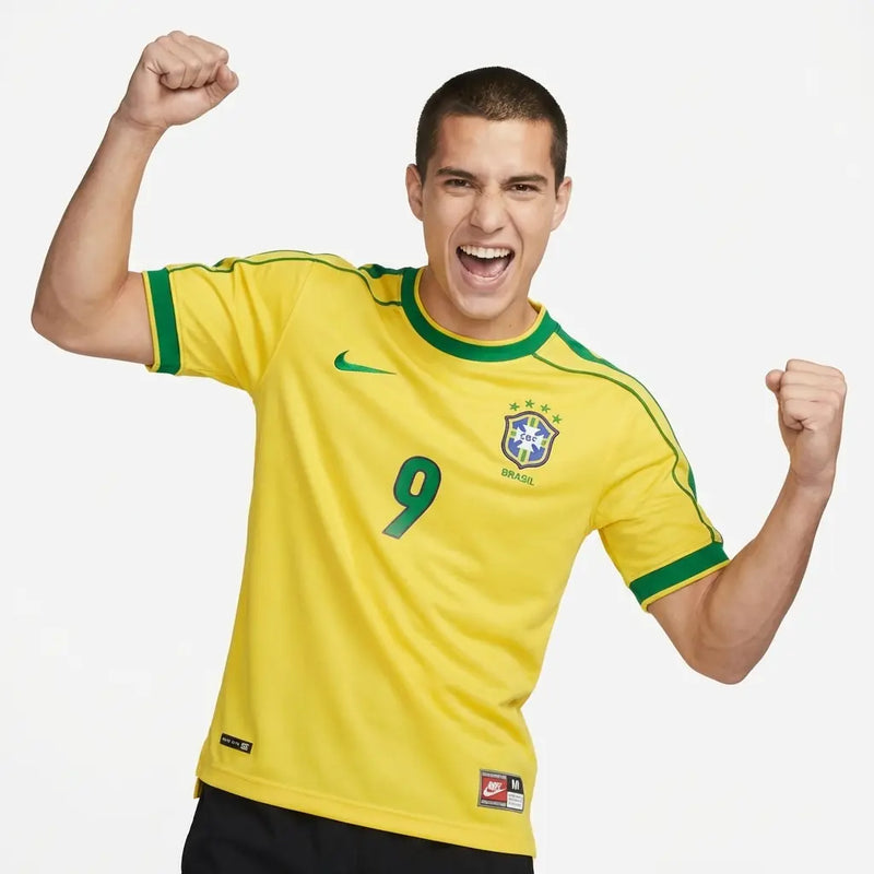 Camisa Retrô Seleção Brasileira I 1998 - Varal do Torcedor P / Ronaldo 9 Otimizado