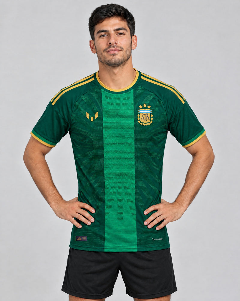 Camisa Verde Especial Messi 10 Argentina - Versão Jogador - modelo frente mãos na cintura