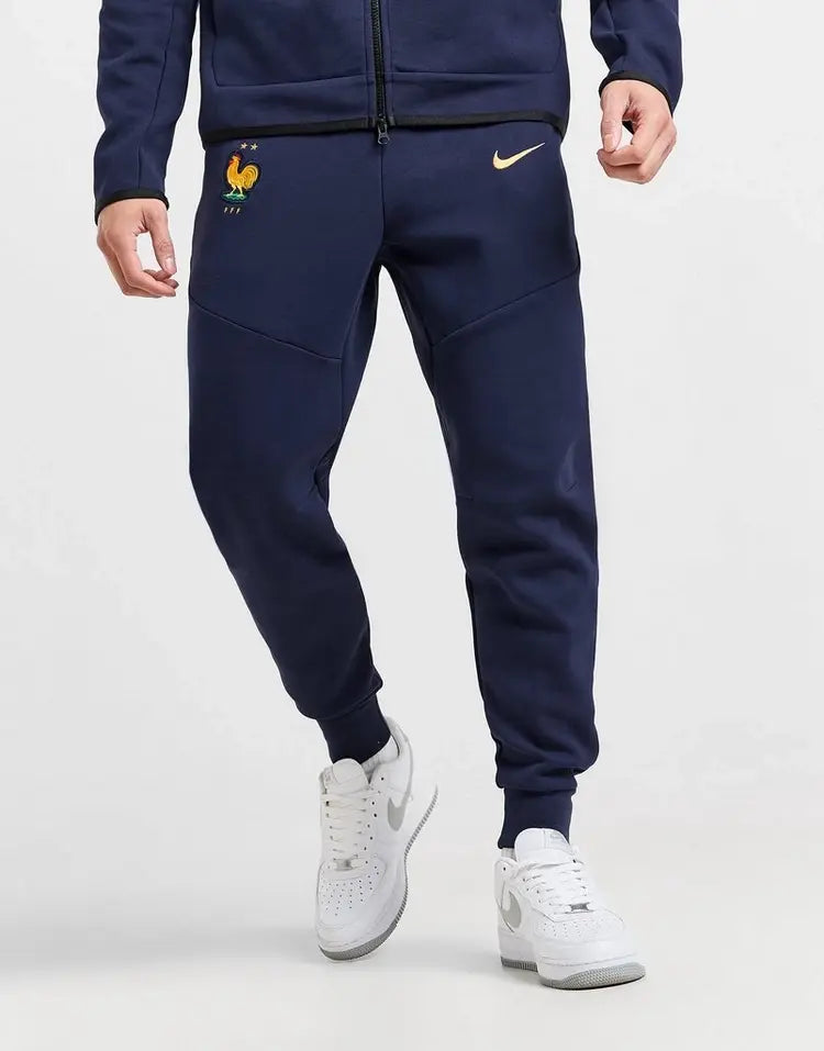 Conjunto Tech Fleece França 2024