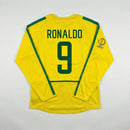 Camisa Retrô Seleção Brasileira I 2002 - Manga Longa - Varal do Torcedor P / Ronaldo 9 / Copa do Mundo 2002 Otimizado