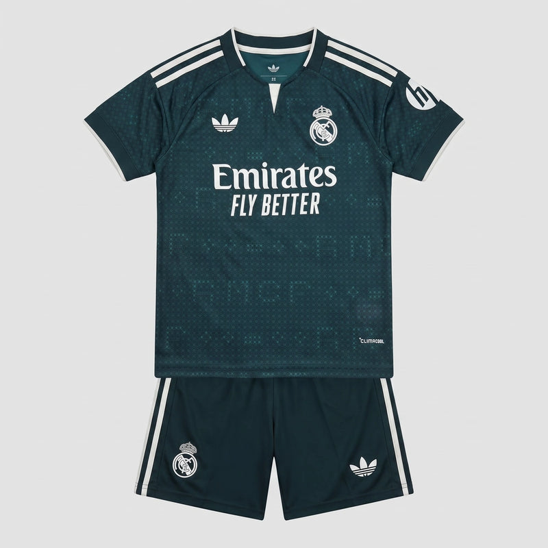 Kit Infantil Real Madrid II 26/27 - Varal do Torcedor 16 (3 á 4 anos) / Não Otimizado