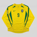 Camisa Retrô Seleção Brasileira I 2002 - Manga Longa - Varal do Torcedor P / Ronaldo 9 / Copa do Mundo 2002 Otimizado