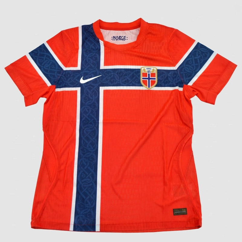 Camisa Noruega I 2026/27 - Versão Jogador - Varal do Torcedor P / Não / Sem Patch Otimizado